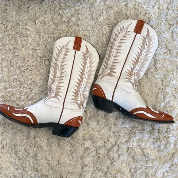 Tony Lama white and brown cowboy boots two toned wing tip vintage collectors 8 - Picture 4 of 12